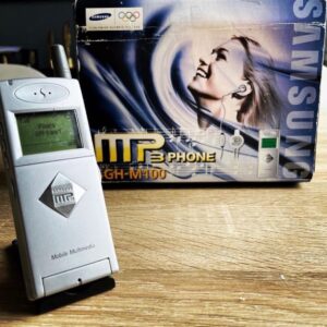 Samsung M100 music phone complete in box