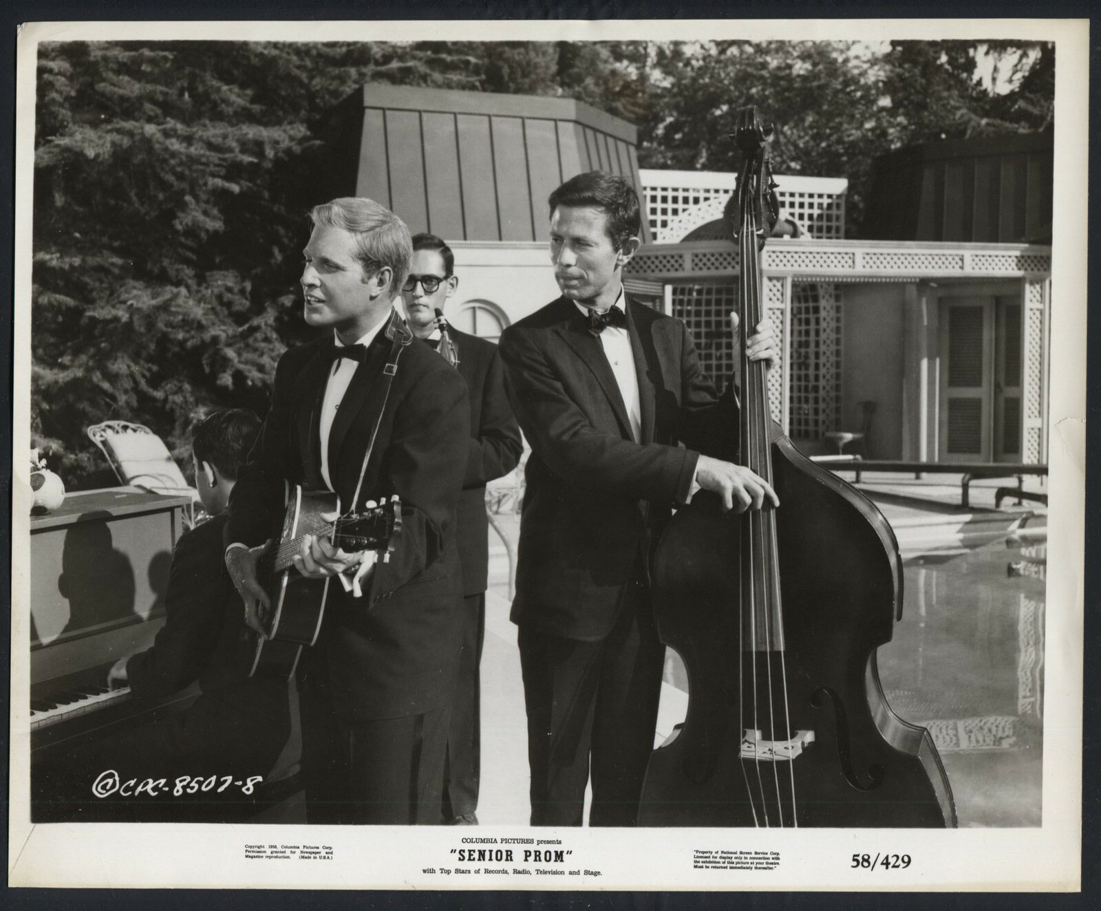Senior Prom ’58 PAUL HAMPTON JAMES KOMACK GUITAR DOUBLE BASS 1 Senior Prom ’58 PAUL HAMPTON JAMES KOMACK GUITAR DOUBLE BASS