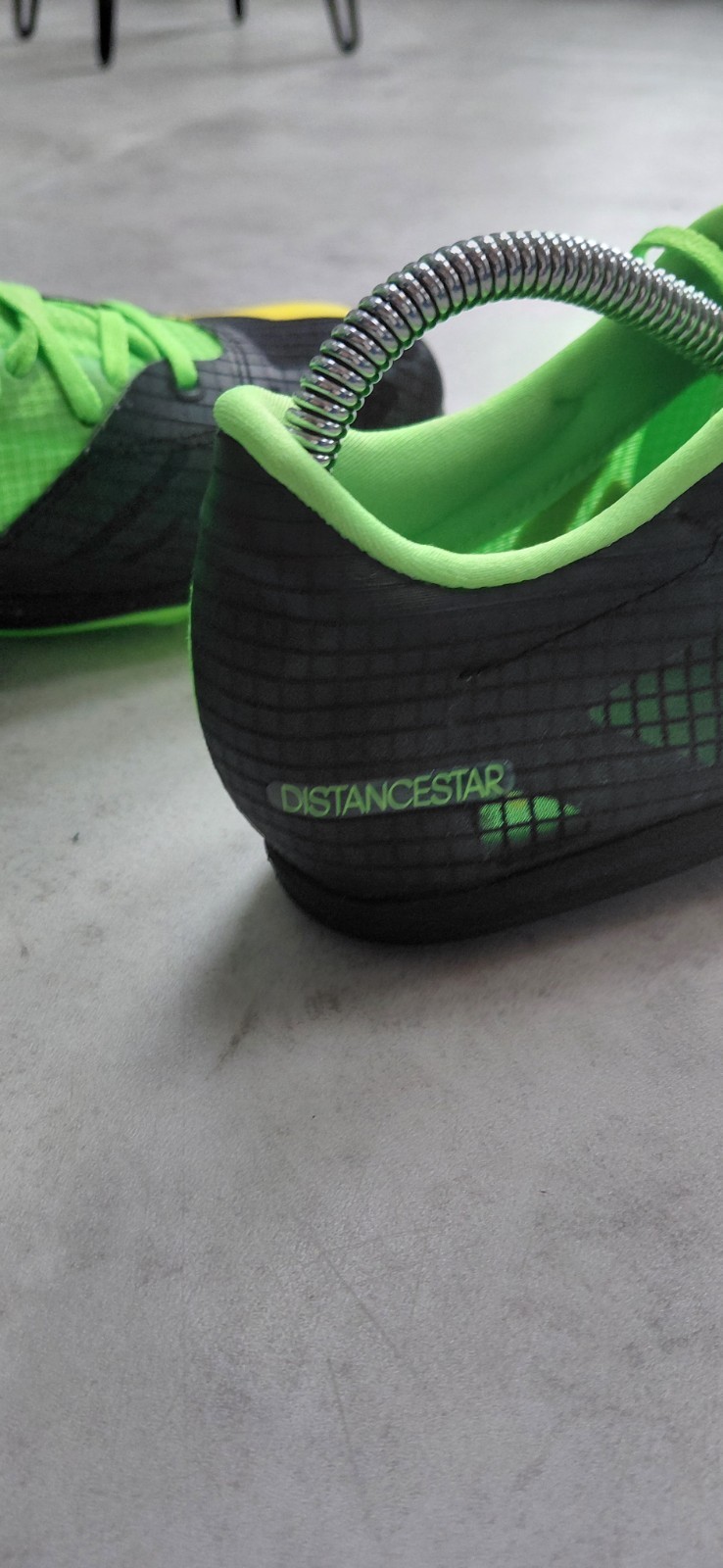 Spikes Hardloopschoenen-maat 43 1/3 - Groen Zwart 8 Spikes Hardloopschoenen-maat 43 1/3 - Groen Zwart