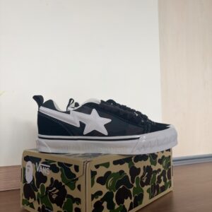 vans x bape maat 41, nieuw in de doos. Kleur zwart wit en grijs