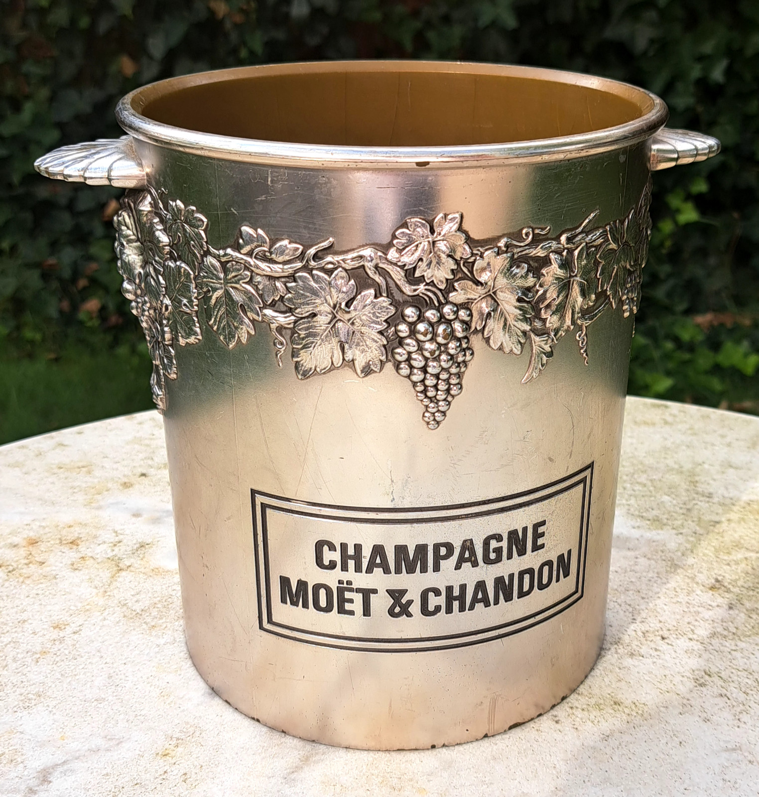 Wijn Koeler Champagne antiek Moet et Chandon metaal schoon feestdagen kerst 1 Wijn Koeler Champagne antiek Moet et Chandon metaal schoon feestdagen kerst