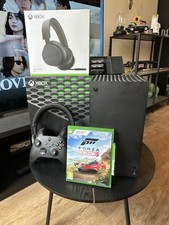 Xbox Series X + Xbox Wireless Headset + Forza Horizon 5+ 3 Rechargeable bats