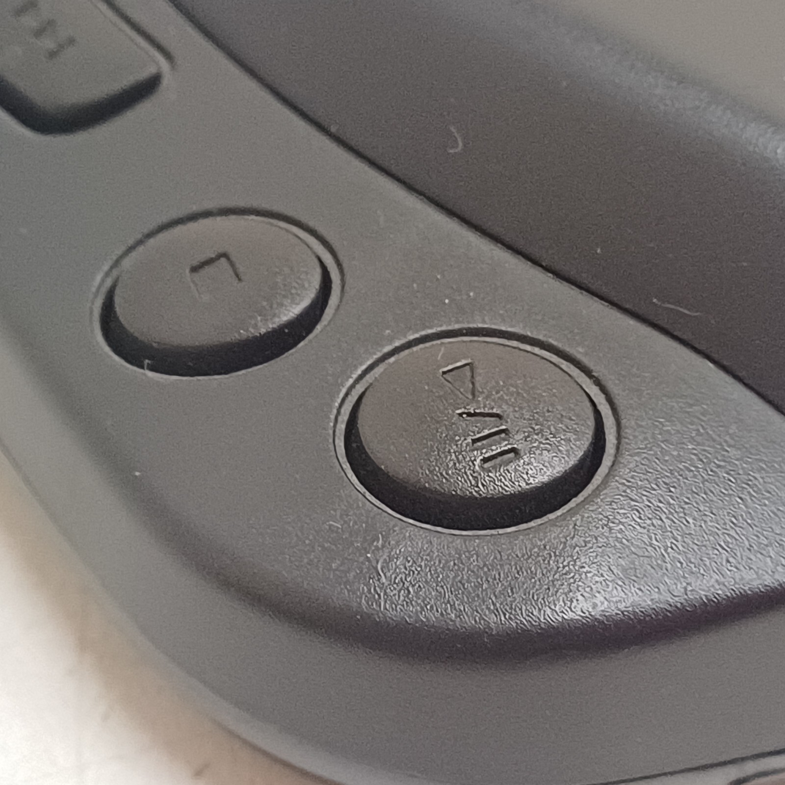 Xiron CDP-05 Portable Discman Compact Disc Player TESTED + earplugs Dynamic Bass 6 Xiron CDP-05 Portable Discman Compact Disc Player TESTED + earplugs Dynamic Bass