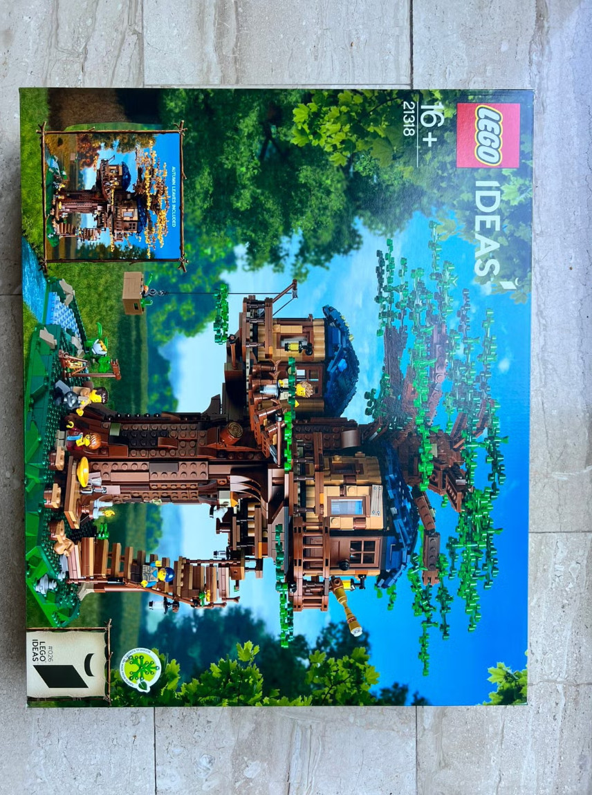 ( FAST SALE ) LEGO IDEAS BOOMHUT (21318) 1 ( FAST SALE ) LEGO IDEAS BOOMHUT (21318)