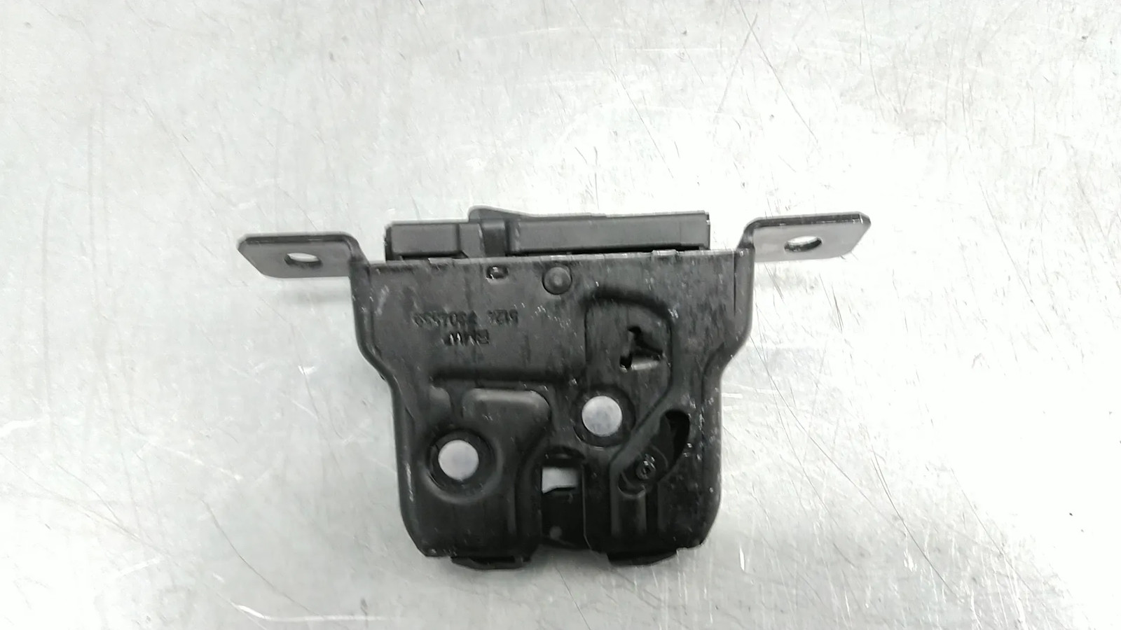SERRURE COFFRE -- BMW 2 serie (F22) 2019 51247304559 / 7304559 1 SERRURE COFFRE -- BMW 2 serie (F22) 2019 51247304559 / 7304559
