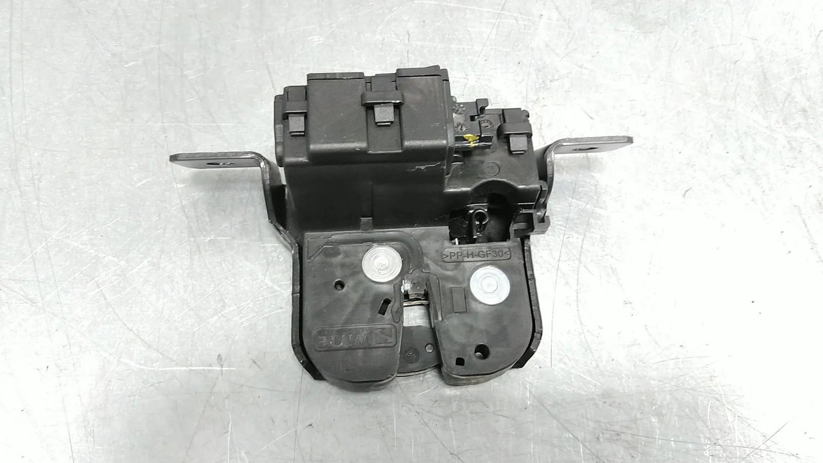 SERRURE COFFRE -- BMW 2 serie (F22) 2019 51247304559 / 7304559 2 SERRURE COFFRE -- BMW 2 serie (F22) 2019 51247304559 / 7304559