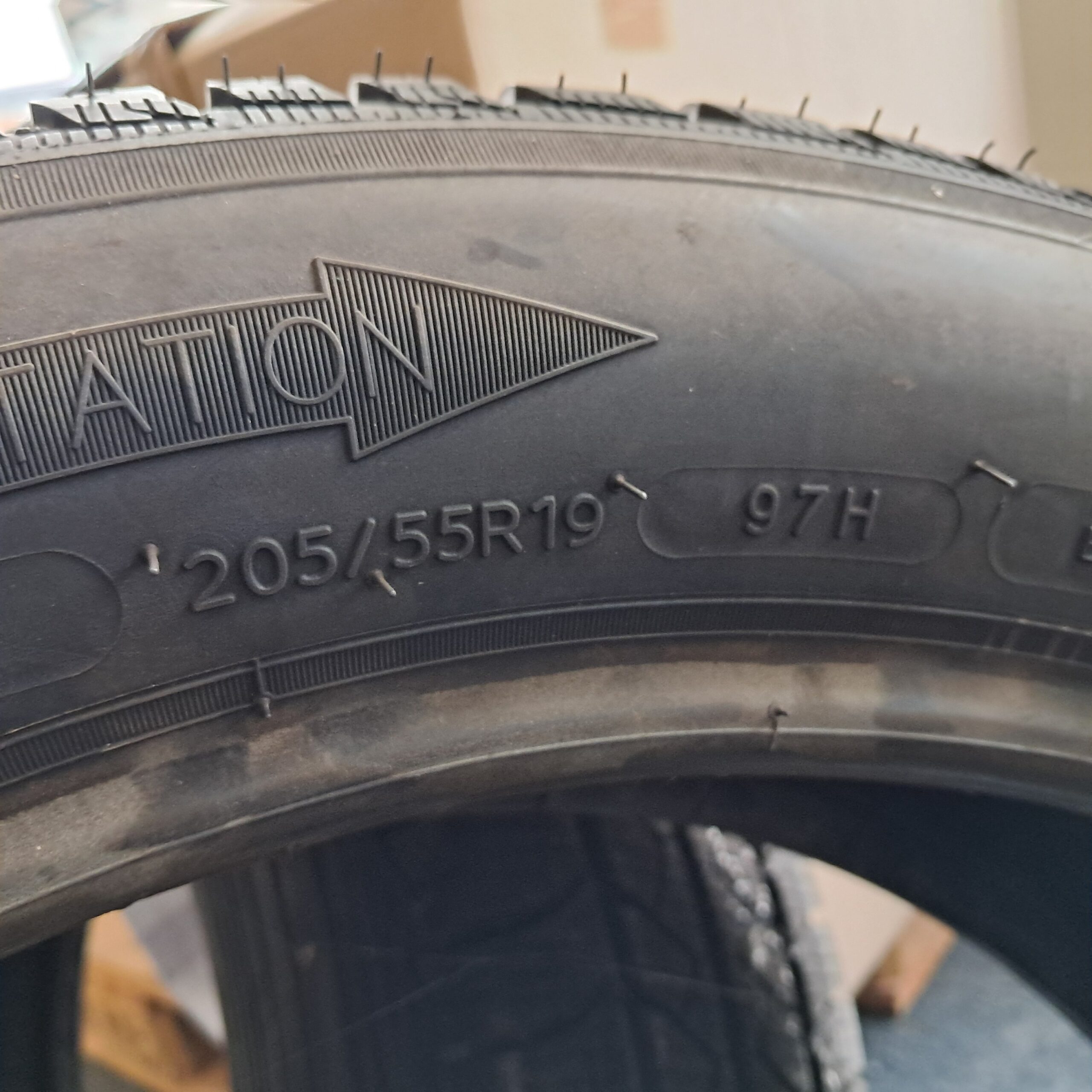 Nieuwe Michelin band 205/55 R19 97H – 1 stuk
