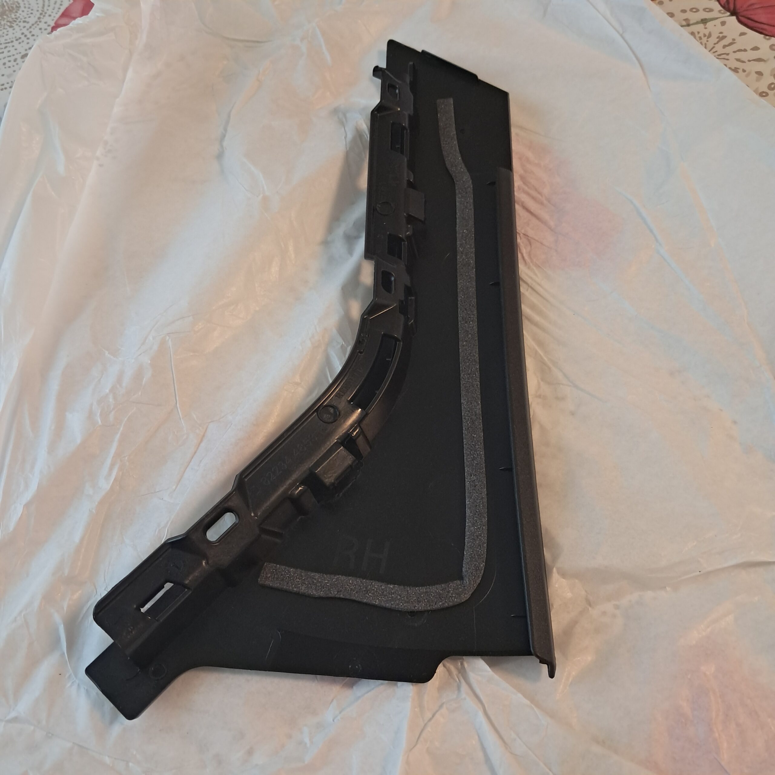 Renault Captur II 2024 Sierlijst Rechtsachter OEM 822344853R Nieuw